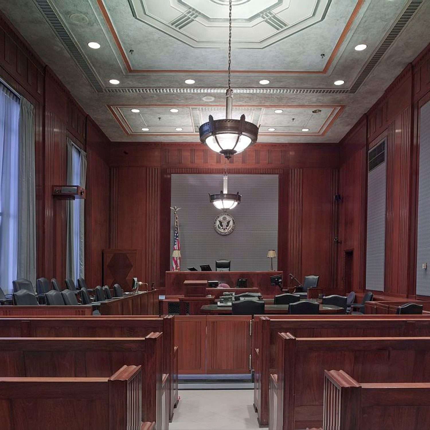 courtroom-898931_1920